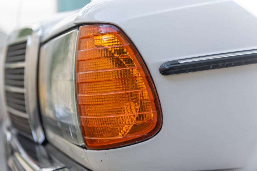 Детали экстерьера Mercedes-Benz 280 CE (C123) 1978 года  (EU) (фото 11 из 133)